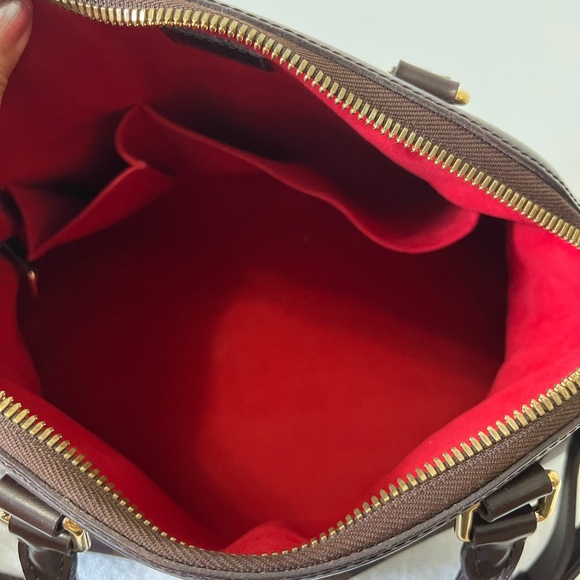 🔥🔥sold🔥🔥Authentic Trevi PM Size - Picture 5 of 17